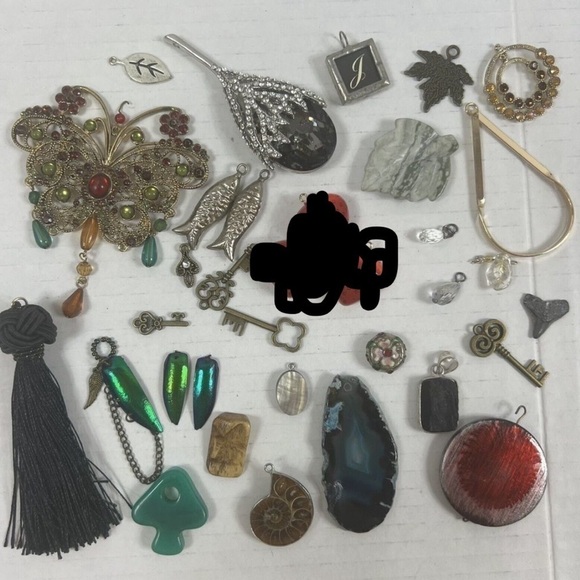 Boho Focal Points Mixed Lot Stones Unique Pendants And Jewelry Making Findings - Picture 1 of 15